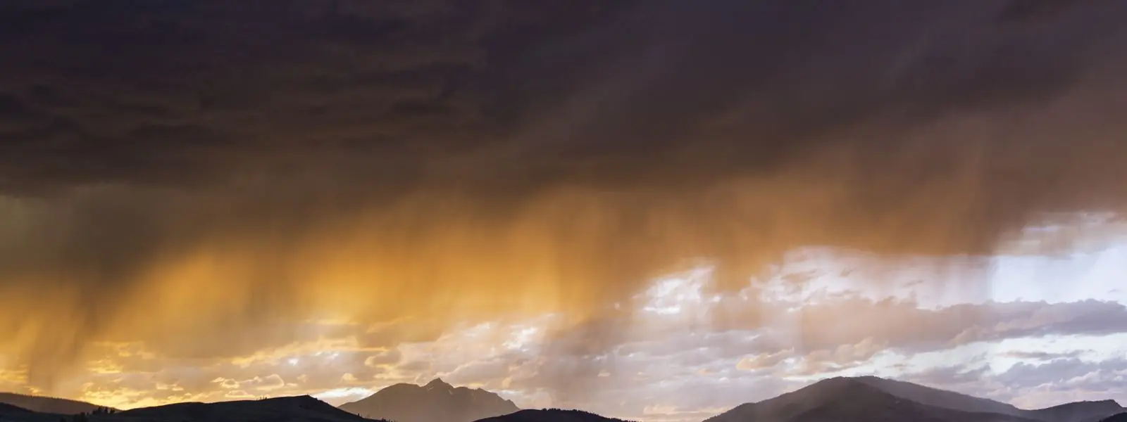 Thunderstorm at sunset, Swan Lake Flat